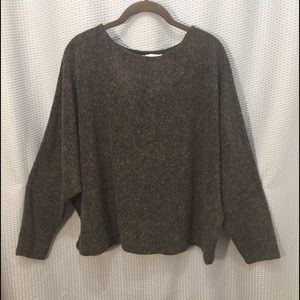 H&M dark brown XL sweater with dolman sleeves.